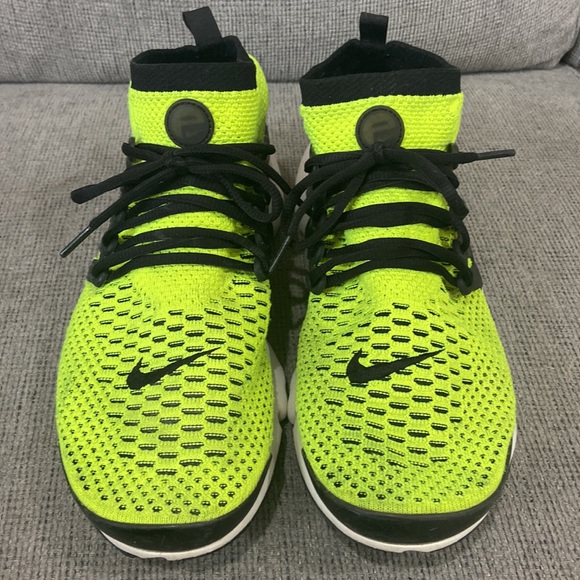 Nike Air Presto Flyknit Ultra Volt black and white mens size 9.5 - Picture 2 of 9